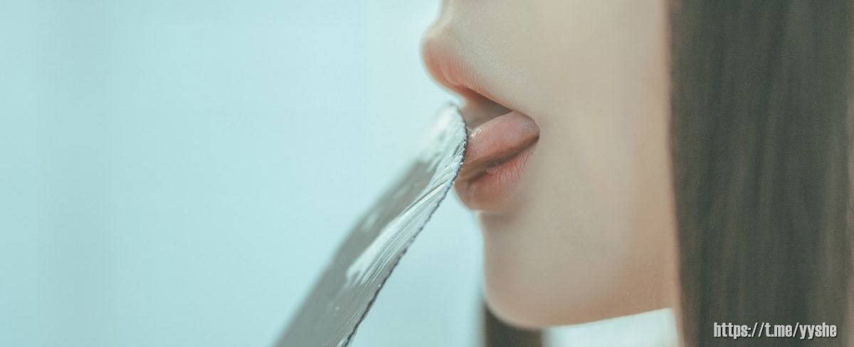 健身房里被教练c到呻吟男女视频