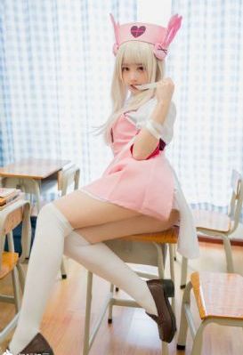 被驯服的女职员