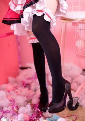 艳妇臀荡乳欲伦交换在线播放