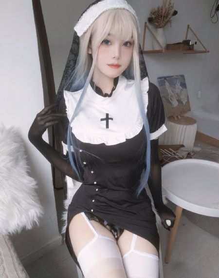 美味世子三姐妹