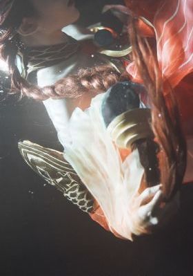 女教师枫富爱在线播放